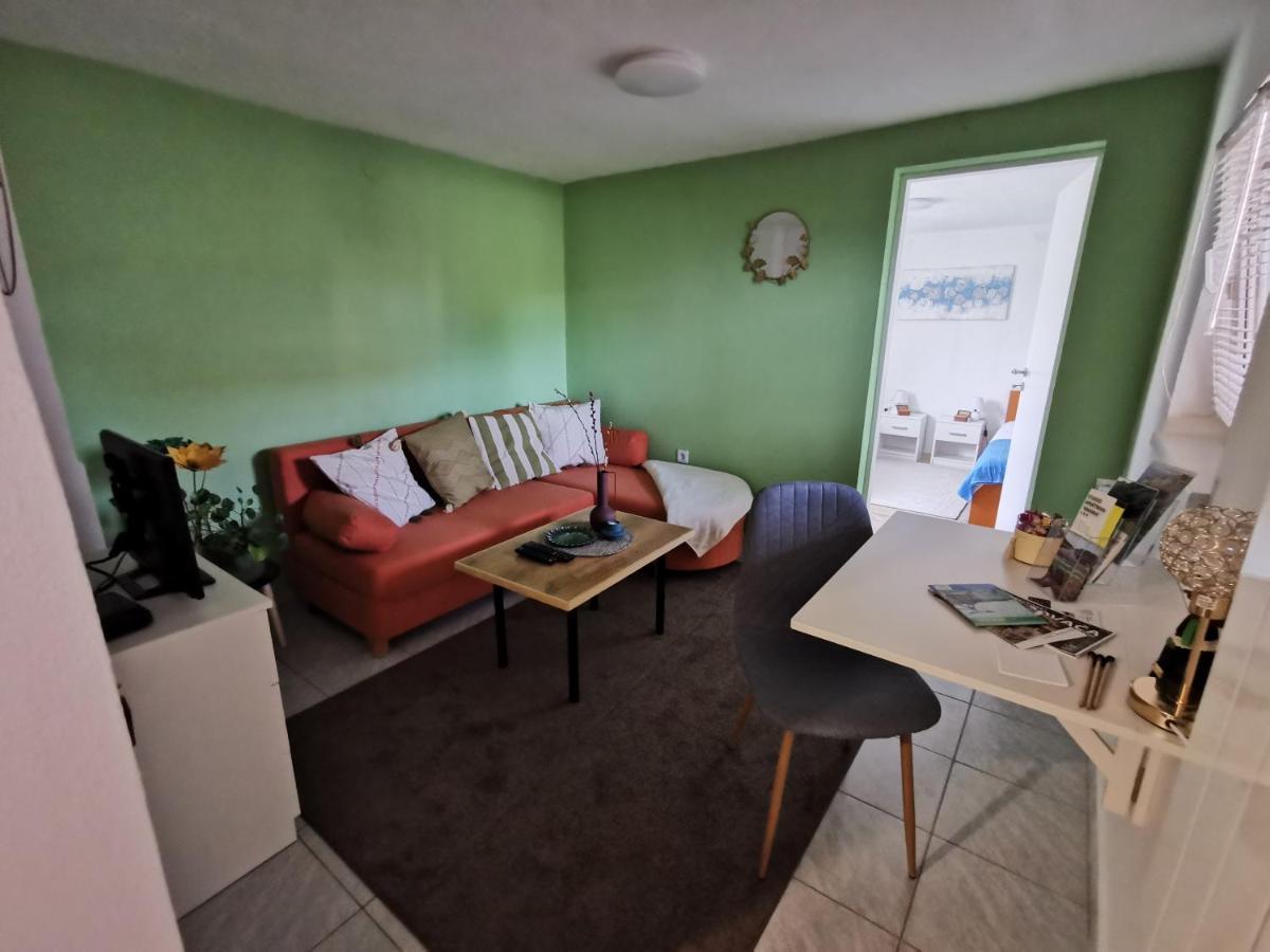 Studio Apartman Krosna Perusic Εξωτερικό φωτογραφία